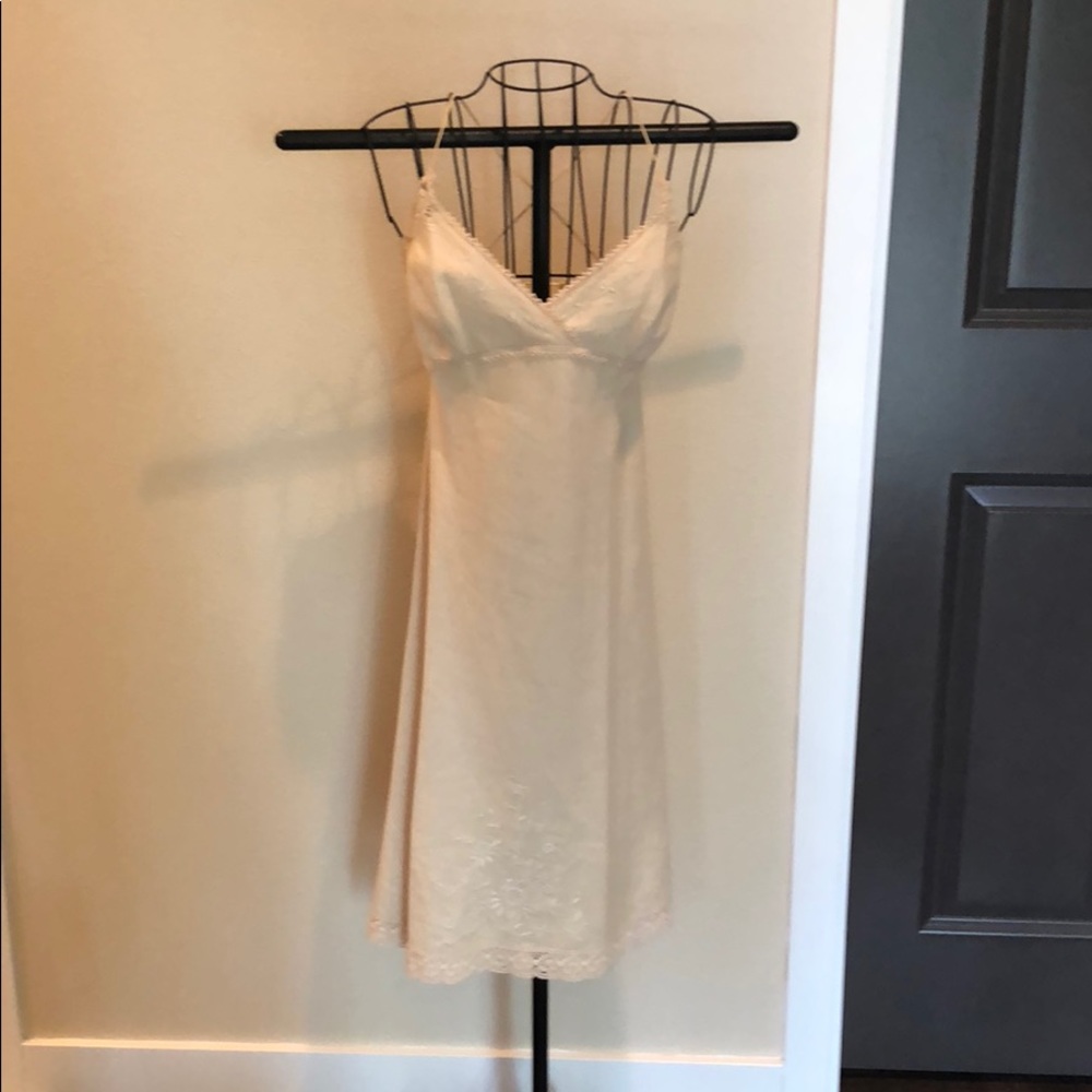 BCBG Maxazria Cream Colored Strappy Dress Sz 8